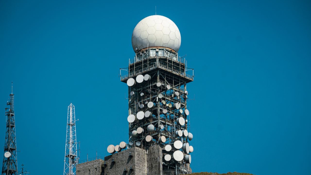 Things Nobody Told Me When I Was Specifying an Outdoor Omnidirectional WiFi Antenna